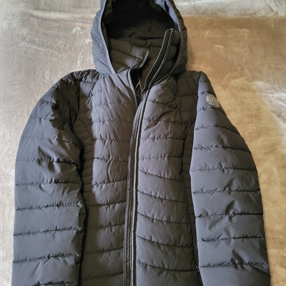 DKNY Women's Hooded Lightweight Puffer Coat - Picture 7 of 8
